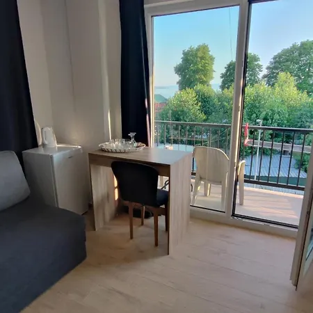 Natali Hotel 4*